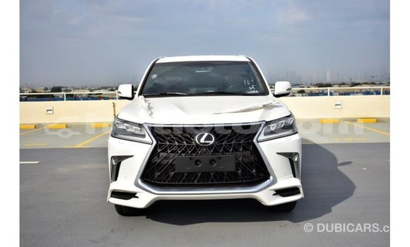 Acheter Import Voiture Lexus LX Blanc à Import - Dubai, Artibonite Acheter Import Voiture Lexus LX Blanc à Import - Dubai, Artibonite