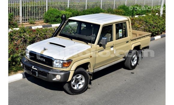 Acheter Import Voiture Toyota Land Cruiser Beige à Import - Dubai, Artibonite Acheter Import Voiture Toyota Land Cruiser Beige à Import - Dubai, Artibonite