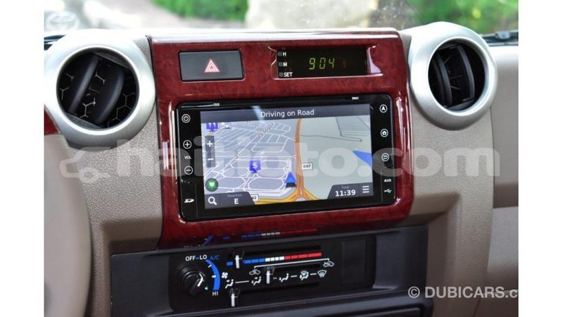 Big with watermark toyota land cruiser artibonite import dubai 1675