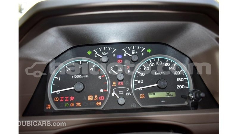 Big with watermark toyota land cruiser artibonite import dubai 1675