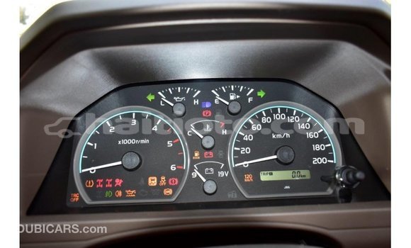 Acheter Import Voiture Toyota Land Cruiser Beige à Import - Dubai, Artibonite Acheter Import Voiture Toyota Land Cruiser Beige à Import - Dubai, Artibonite