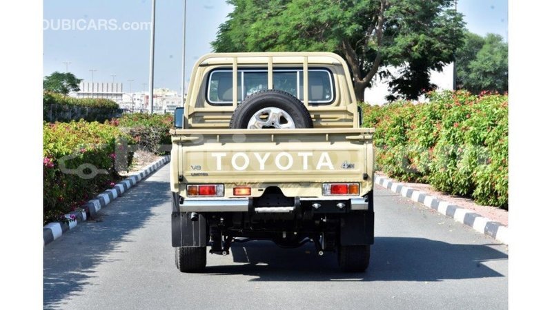 Big with watermark toyota land cruiser artibonite import dubai 1675