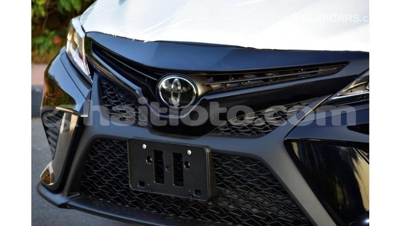 Big with watermark toyota camry artibonite import dubai 1676