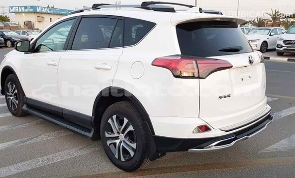 Acheter Import Voiture Toyota RAV4 Blanc à Import - Dubai, Artibonite Acheter Import Voiture Toyota RAV4 Blanc à Import - Dubai, Artibonite