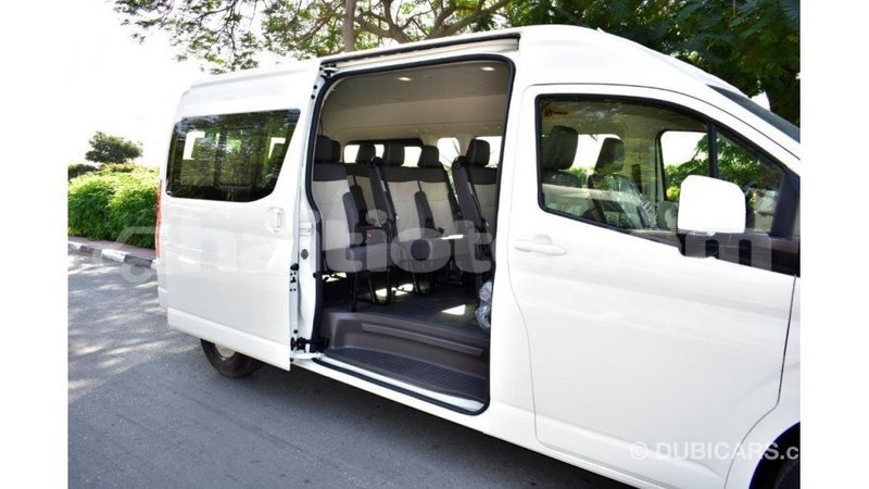 Big with watermark toyota hiace artibonite import dubai 1680