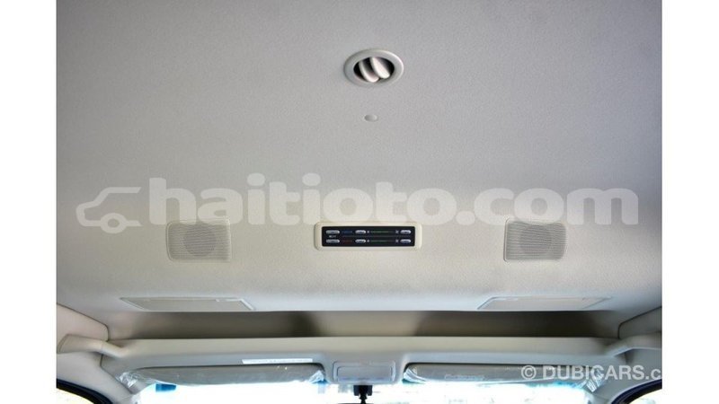 Big with watermark toyota hiace artibonite import dubai 1680