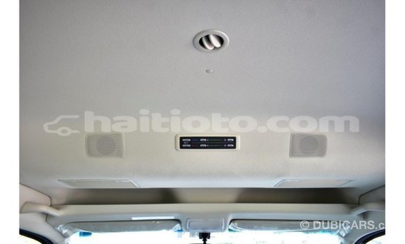 Acheter Import Voiture Toyota Hiace Blanc à Import - Dubai, Artibonite Acheter Import Voiture Toyota Hiace Blanc à Import - Dubai, Artibonite