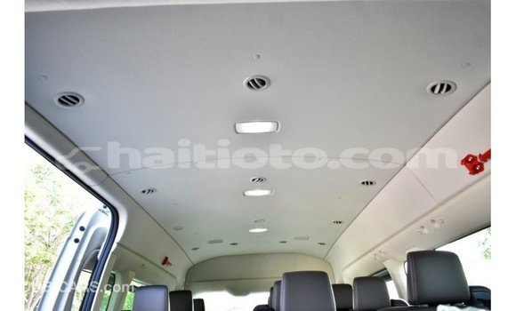 Acheter Import Voiture Toyota Hiace Blanc à Import - Dubai, Artibonite Acheter Import Voiture Toyota Hiace Blanc à Import - Dubai, Artibonite