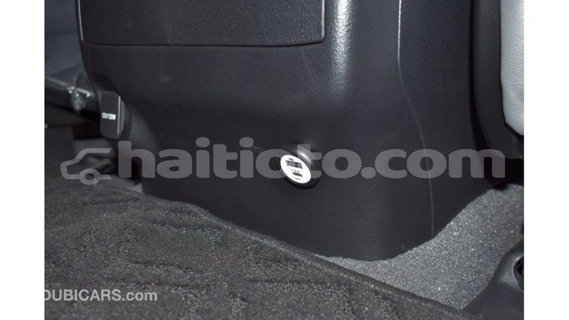 Big with watermark toyota land cruiser artibonite import dubai 1681