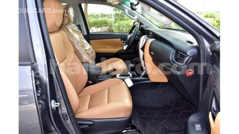 Big with watermark toyota fortuner artibonite import dubai 1682
