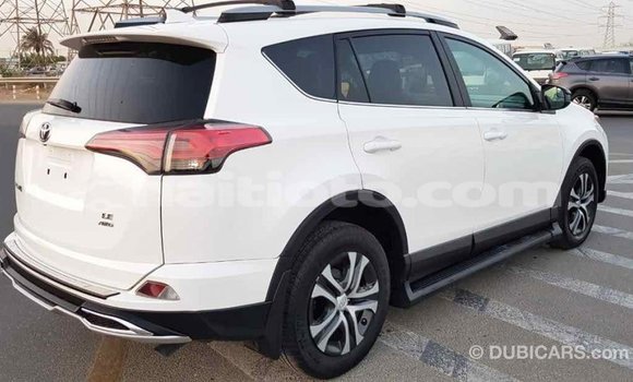 Acheter Import Voiture Toyota RAV4 Blanc à Import - Dubai, Artibonite Acheter Import Voiture Toyota RAV4 Blanc à Import - Dubai, Artibonite
