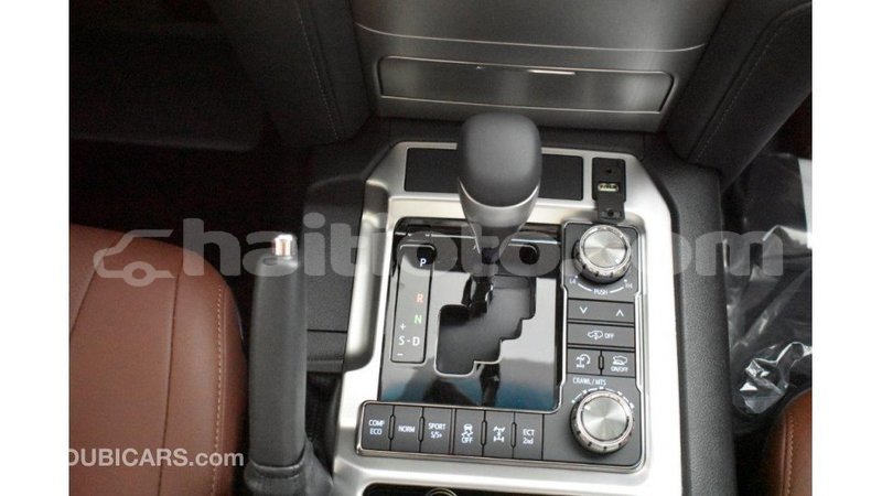 Big with watermark toyota land cruiser artibonite import dubai 1684