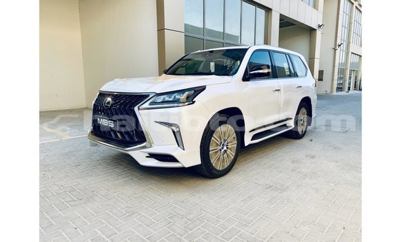 Acheter Import Voiture Lexus LX Blanc à Import - Dubai, Artibonite Acheter Import Voiture Lexus LX Blanc à Import - Dubai, Artibonite