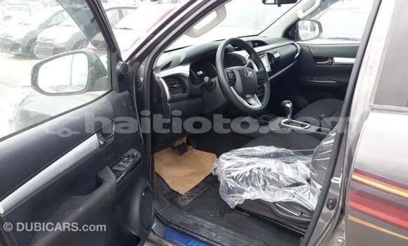 Acheter Import Voiture Toyota Hilux Autre à Import - Dubai, Artibonite Acheter Import Voiture Toyota Hilux Autre à Import - Dubai, Artibonite