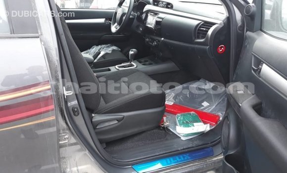 Acheter Import Voiture Toyota Hilux Autre à Import - Dubai, Artibonite Acheter Import Voiture Toyota Hilux Autre à Import - Dubai, Artibonite