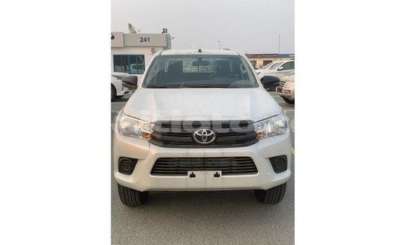 Buy Import Toyota Hilux White Car in Import - Dubai in Artibonite Buy Import Toyota Hilux White Car in Import - Dubai in Artibonite