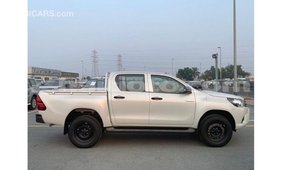 Buy Import Toyota Hilux White Car in Import - Dubai in Artibonite Buy Import Toyota Hilux White Car in Import - Dubai in Artibonite