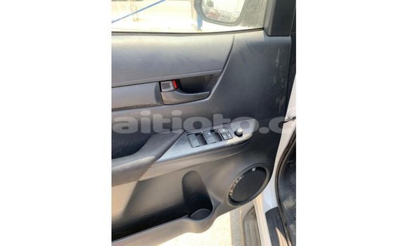 Buy Import Toyota Hilux White Car in Import - Dubai in Artibonite Buy Import Toyota Hilux White Car in Import - Dubai in Artibonite