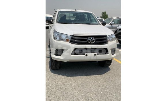 Buy Import Toyota Hilux White Car in Import - Dubai in Artibonite Buy Import Toyota Hilux White Car in Import - Dubai in Artibonite