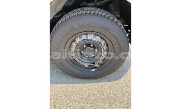 Buy Import Toyota Hilux White Car in Import - Dubai in Artibonite Buy Import Toyota Hilux White Car in Import - Dubai in Artibonite