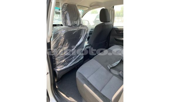 Buy Import Toyota Hilux White Car in Import - Dubai in Artibonite Buy Import Toyota Hilux White Car in Import - Dubai in Artibonite
