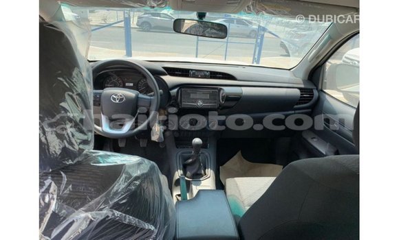 Buy Import Toyota Hilux White Car in Import - Dubai in Artibonite Buy Import Toyota Hilux White Car in Import - Dubai in Artibonite