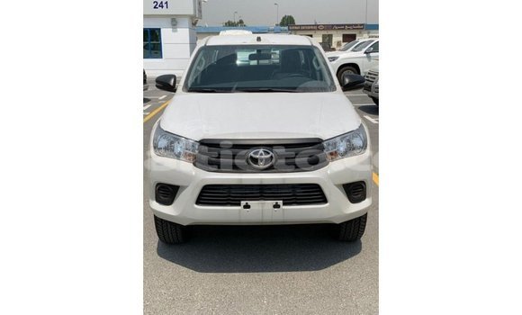 Buy Import Toyota Hilux White Car in Import - Dubai in Artibonite Buy Import Toyota Hilux White Car in Import - Dubai in Artibonite