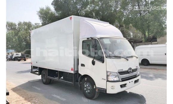 Acheter Import Utilitaire Hino 300 Series Blanc à Import - Dubai, Artibonite Acheter Import Utilitaire Hino 300 Series Blanc à Import - Dubai, Artibonite