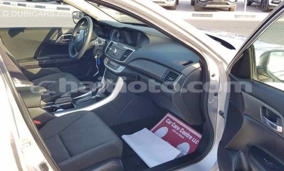 Acheter Import Voiture Honda Accord Autre à Import - Dubai, Artibonite Acheter Import Voiture Honda Accord Autre à Import - Dubai, Artibonite
