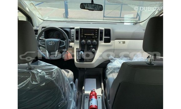 Buy Import Toyota Hiace White Car in Import - Dubai in Artibonite Buy Import Toyota Hiace White Car in Import - Dubai in Artibonite