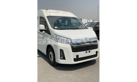 Buy Import Toyota Hiace White Car in Import - Dubai in Artibonite Buy Import Toyota Hiace White Car in Import - Dubai in Artibonite