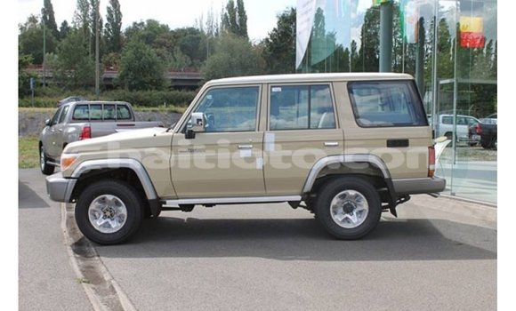 Buy Import Toyota Land Cruiser Beige Car in Import - Dubai in Artibonite Buy Import Toyota Land Cruiser Beige Car in Import - Dubai in Artibonite