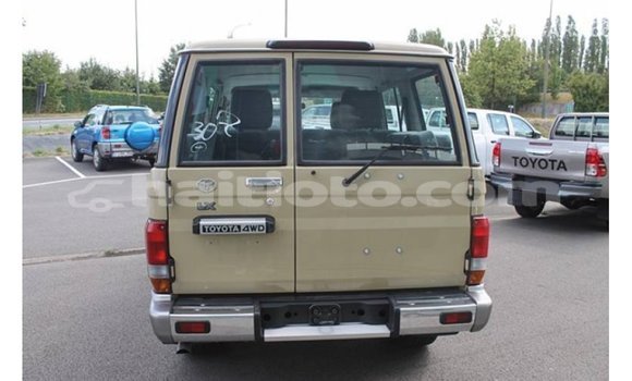 Buy Import Toyota Land Cruiser Beige Car in Import - Dubai in Artibonite Buy Import Toyota Land Cruiser Beige Car in Import - Dubai in Artibonite