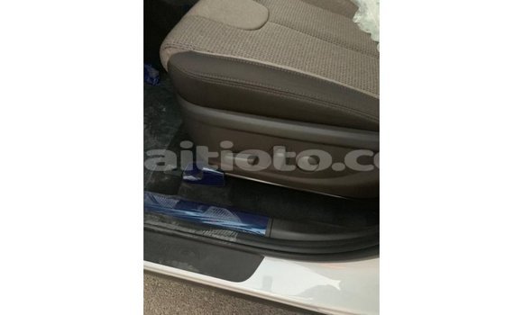 Buy Import Hyundai Santa Fe White Car in Import - Dubai in Artibonite Buy Import Hyundai Santa Fe White Car in Import - Dubai in Artibonite