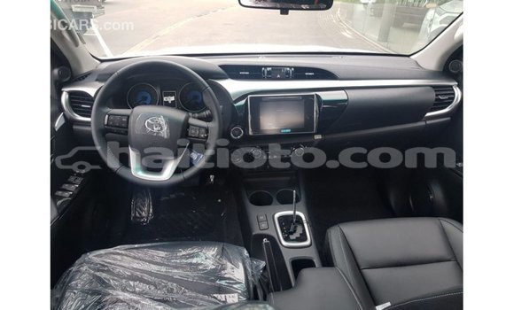 Buy Import Toyota Hilux Brown Car in Import - Dubai in Artibonite Buy Import Toyota Hilux Brown Car in Import - Dubai in Artibonite