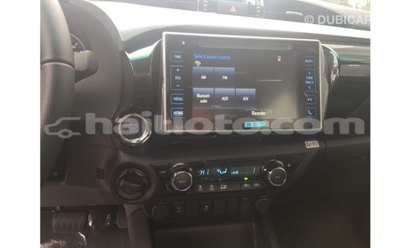Buy Import Toyota Hilux Brown Car in Import - Dubai in Artibonite Buy Import Toyota Hilux Brown Car in Import - Dubai in Artibonite