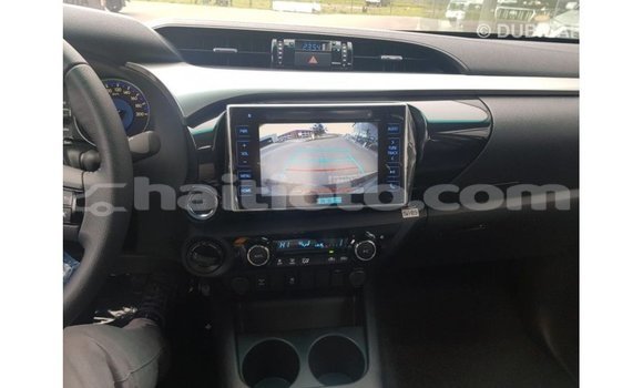 Buy Import Toyota Hilux Brown Car in Import - Dubai in Artibonite Buy Import Toyota Hilux Brown Car in Import - Dubai in Artibonite