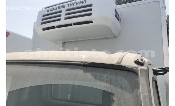 Acheter Import Utilitaire Hino 300 Series Blanc à Import - Dubai, Artibonite Acheter Import Utilitaire Hino 300 Series Blanc à Import - Dubai, Artibonite