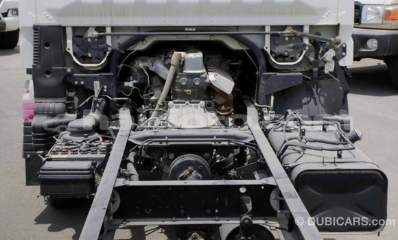 Buy Import Mitsubishi Carisma White Car in Import - Dubai in Artibonite Buy Import Mitsubishi Carisma White Car in Import - Dubai in Artibonite