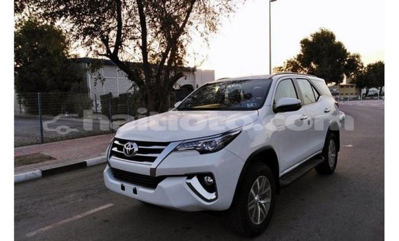 Buy Import Toyota Fortuner White Car in Import - Dubai in Artibonite Buy Import Toyota Fortuner White Car in Import - Dubai in Artibonite