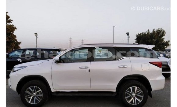 Buy Import Toyota Fortuner White Car in Import - Dubai in Artibonite Buy Import Toyota Fortuner White Car in Import - Dubai in Artibonite