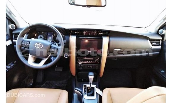 Buy Import Toyota Fortuner White Car in Import - Dubai in Artibonite Buy Import Toyota Fortuner White Car in Import - Dubai in Artibonite
