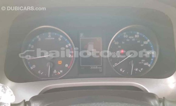 Acheter Import Voiture Toyota RAV4 Noir à Import - Dubai, Artibonite Acheter Import Voiture Toyota RAV4 Noir à Import - Dubai, Artibonite