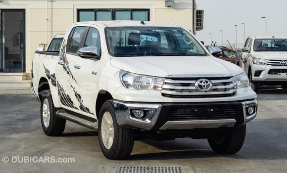 Acheter Import Voiture Toyota Hilux Blanc à Import - Dubai, Artibonite Acheter Import Voiture Toyota Hilux Blanc à Import - Dubai, Artibonite