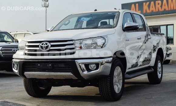 Acheter Import Voiture Toyota Hilux Blanc à Import - Dubai, Artibonite Acheter Import Voiture Toyota Hilux Blanc à Import - Dubai, Artibonite