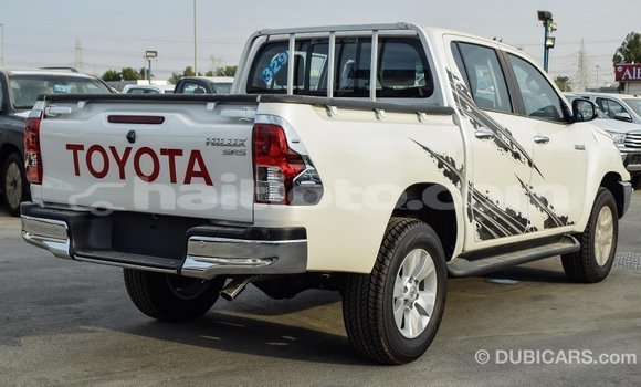 Acheter Import Voiture Toyota Hilux Blanc à Import - Dubai, Artibonite Acheter Import Voiture Toyota Hilux Blanc à Import - Dubai, Artibonite