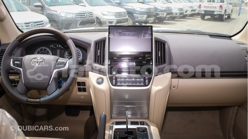 Big with watermark toyota land cruiser artibonite import dubai 1739