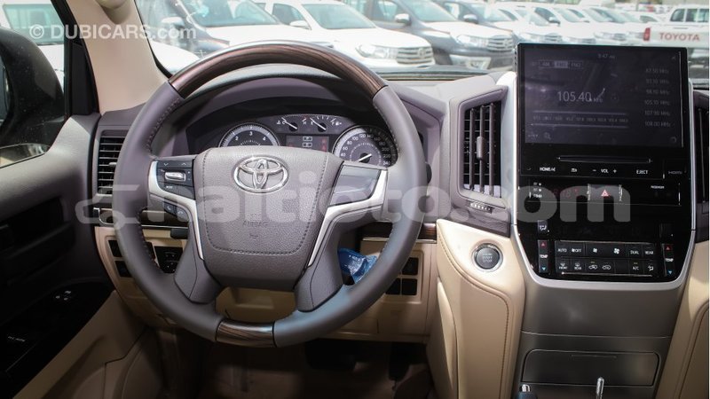 Big with watermark toyota land cruiser artibonite import dubai 1739