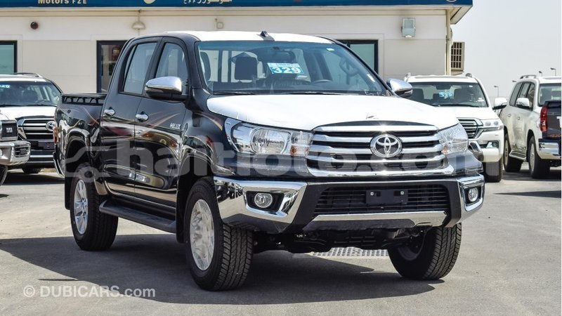 Big with watermark toyota hilux artibonite import dubai 1740