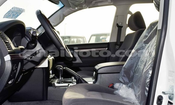 Acheter Import Voiture Toyota Land Cruiser Blanc à Import - Dubai, Artibonite Acheter Import Voiture Toyota Land Cruiser Blanc à Import - Dubai, Artibonite